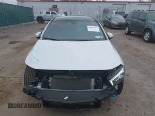 2020 Mercedes-Benz A 220 z VIN WDD3G4FB0LW036562, wystawiony jako IAAI lot #42447595 z przebiegiem 75 612 mil mil oraz . Historia ofert i sprzedaży dostępna na DreamBid. Obrazek 13.