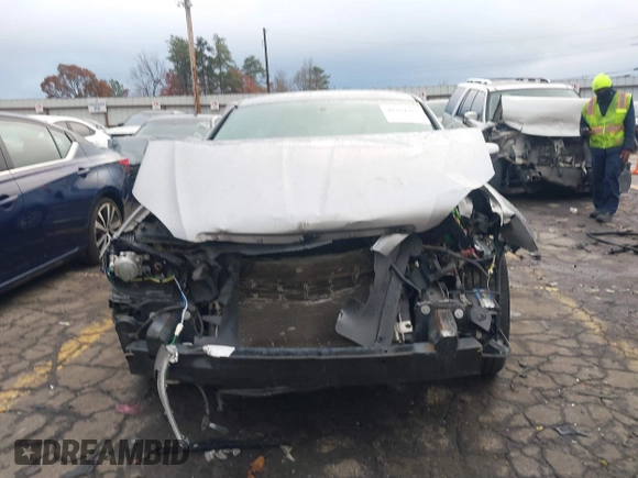 2014 Chrysler 200 LX z VIN 1C3CCBAB3EN207979, wystawiony jako IAAI lot #40997988 z przebiegiem 120 198 mil mil oraz . Historia ofert i sprzedaży dostępna na DreamBid. Obrazek 12.