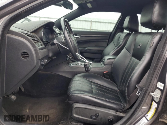 2015 Chrysler 300 with VIN 2C3CCABG2FH926929, listed as a Copart auction lot 44417275 with 133,737 mi miles and Salvage Title. Bid and sale history available at carsss.com. Image 7.