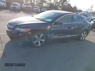 2014 Acura ILX with VIN 19VDE1F38EE013919, listed as a IAAI auction lot 41155130 with 213,640 mi miles. Bid and sale history available at carsss.com. Image 2.