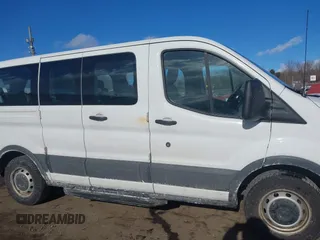 2016 Ford Transit XL z VIN 1FMZK1ZM7GKA95759, wystawiony jako IAAI lot #41426684 z przebiegiem 173 573 mil mil oraz . Historia ofert i sprzedaży dostępna na DreamBid. Obrazek 13.