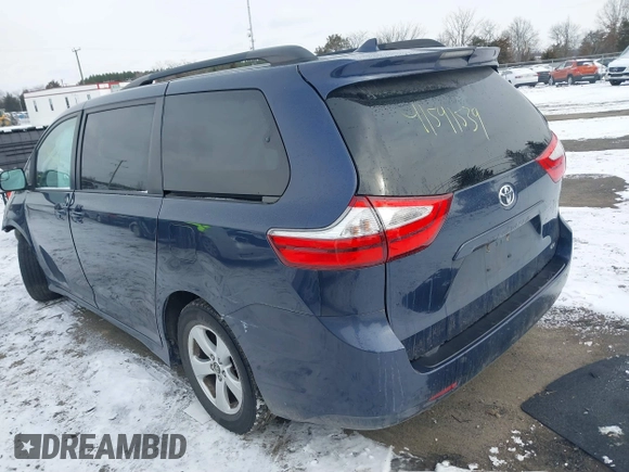 2018 Toyota Sienna LE Auto Access Seat with VIN 5TDKZ3DC3JS905514, listed as a IAAI auction lot 41591539 with 1 mi miles. Bid and sale history available at carsss.com. Image 3.