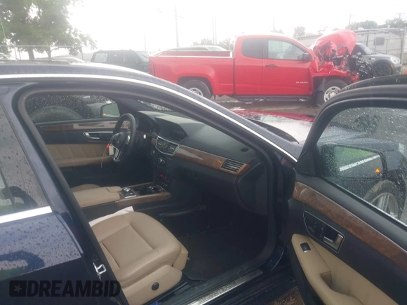 2013 Mercedes-Benz E 350 Luxury с VIN WDDHF5KB8DA763466, выставлен на аукционе IAAI как лот 42388714 с пробегом 109 323 миль миль и . История ставок и продаж доступна на DreamBid. Изображение 5.
