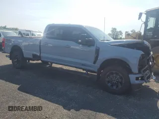 2024 Ford F-350 XL with VIN 1FT8W3BT8RED16160, listed as a Copart auction lot 71034834 with 8,950 mi miles and Salvage Title. Bid and sale history available at DreamBid. Image 4.