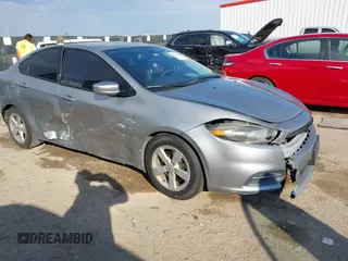 2015 Dodge Dart SXT z VIN 1C3CDFBB2FD180378, wystawiony jako IAAI lot #41348890 z przebiegiem 131 344 mil mil oraz . Historia ofert i sprzedaży dostępna na DreamBid. Obrazek 1.