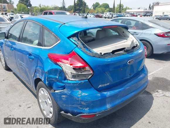 2013 Ford Focus Electric z VIN 1FADP3R44DL222541, wystawiony jako IAAI lot #42157870 z przebiegiem 59 880 mil mil oraz . Historia ofert i sprzedaży dostępna na DreamBid. Obrazek 6.