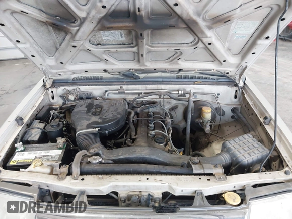 1998 Nissan Frontier XE with VIN 1N6DD21S9WC331083, listed as a IAAI auction lot 42202743 with 205,221 mi miles and . Bid and sale history available at DreamBid. Image 10.