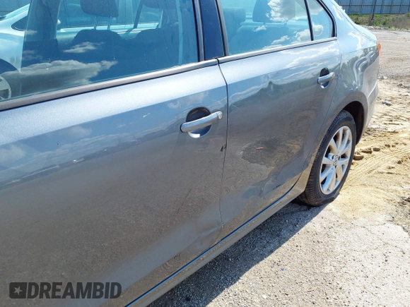 2015 Volkswagen Jetta SE with VIN 3VWD07AJ7FM348009, listed as a IAAI auction lot 42348474 with 107,753 mi miles and . Bid and sale history available at DreamBid. Image 6.