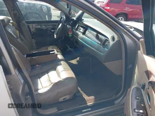 1999 Lincoln Town Car Signature with VIN 1LNHM82W0XY710627, listed as a IAAI auction lot 42440024 with 268,639 mi miles and . Bid and sale history available at DreamBid. Image 5.
