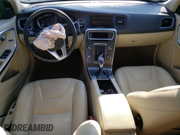 2015 Volvo S60 T5 Drive-E Premier z VIN YV140MFB0F1316643, wystawiony jako Copart lot #70535384 z przebiegiem 88 380 mil mil oraz Nie do naprawy • Non repairable. Historia ofert i sprzedaży dostępna na DreamBid. Obrazek 8.