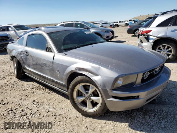 2007 Ford Mustang Deluxe z VIN 1ZVFT80NX75222261, wystawiony jako Copart lot #56236045 z przebiegiem 113 714 mil mil oraz Szkoda całkowita • Salvage title. Historia ofert i sprzedaży dostępna na DreamBid. Obrazek 4.