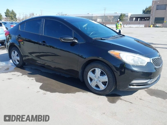 2014 Kia Forte LX with VIN KNAFK4A60E5245046, listed as a IAAI auction lot 41775035 with 203,001 mi miles. Bid and sale history available at carsss.com. Image 1.