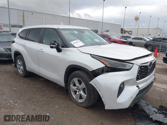 2024 Toyota Highlander LE z VIN 5TDKDRBH6RS536028, wystawiony jako IAAI lot #42186638 z przebiegiem 36 205 mil mil oraz . Historia ofert i sprzedaży dostępna na DreamBid. Obrazek 1.