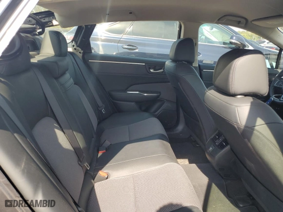 2018 Honda Clarity Plug-In Hybrid with VIN JHMZC5F19JC023724, listed as a Copart auction lot 65978663 with 17,064 mi miles. Bid and sale history available at carsss.com. Image 10.