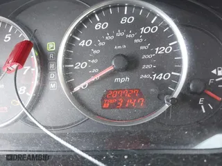 2006 Mazda Mazda6 Grand Touring s with VIN 1YVHP80DX65M52771, listed as a IAAI auction lot 42091020 with 207,727 mi miles. Bid and sale history available at carsss.com. Image 7.