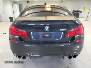 2013 BMW M5 z VIN WBSFV9C5XDC772672, wystawiony jako Copart lot #53732175 z przebiegiem 83 665 mil mil oraz Tytuł czysty. Historia ofert i sprzedaży dostępna na DreamBid. Obrazek 6.