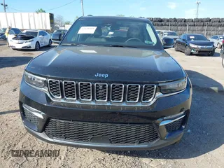 2024 Jeep Grand Cherokee с VIN 1C4RJYB61RC713750, выставлен на аукционе IAAI как лот 42149409 с пробегом 9 931 миль миль и . История ставок и продаж доступна на DreamBid. Изображение 13.