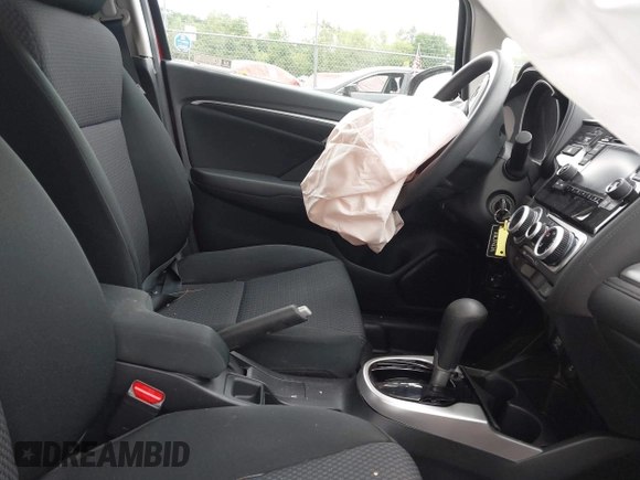 2019 Honda Fit LX z VIN 3HGGK5H43KM727020, wystawiony jako IAAI lot #42372741 z przebiegiem 56 000 mil mil oraz . Historia ofert i sprzedaży dostępna na DreamBid. Obrazek 5.