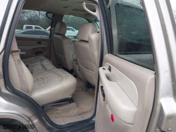 2002 Chevrolet Tahoe LT with VIN 1GNEC13Z22J256805, listed as a IAAI auction lot 41302460 with 249,578 mi miles. Bid and sale history available at carsss.com. Image 8.