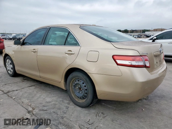2010 Toyota Camry z VIN 4T1BF3EK4AU112728, wystawiony jako Copart lot #54740835 z przebiegiem 133 340 mil mil oraz Szkoda całkowita • Salvage title. Historia ofert i sprzedaży dostępna na DreamBid. Obrazek 2.
