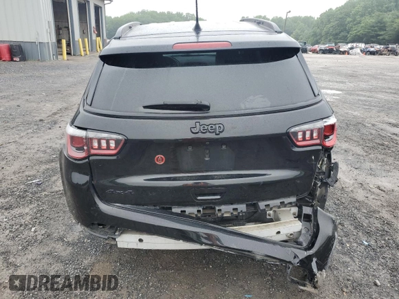 2019 Jeep Compass Altitude z VIN 3C4NJDBB0KT696230, wystawiony jako Copart lot #61280845 z przebiegiem 95 925 mil mil oraz Szkoda całkowita • Salvage title. Historia ofert i sprzedaży dostępna na DreamBid. Obrazek 6.