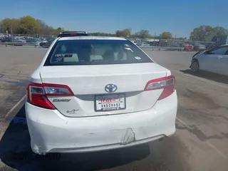 2012 Toyota Camry L with VIN 4T1BF1FK7CU505371, listed as a IAAI auction lot 41905177 with 221,661 mi miles. Bid and sale history available at carsss.com. Image 16.