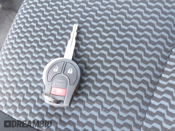 2017 Nissan Note S Plus z VIN 3N1CE2CPXHL359831, wystawiony jako IAAI lot #42395526 z przebiegiem 82 236 mil mil oraz . Historia ofert i sprzedaży dostępna na DreamBid. Obrazek 11.