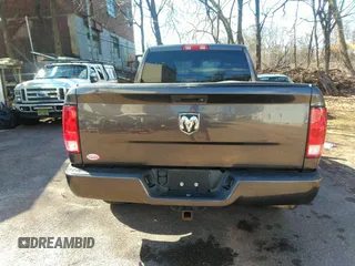 2017 Ram 1500 Tradesman z VIN 1C6RR6FG0HS693499, wystawiony jako IAAI lot #41758482 z przebiegiem 103 411 mil mil oraz . Historia ofert i sprzedaży dostępna na DreamBid. Obrazek 16.