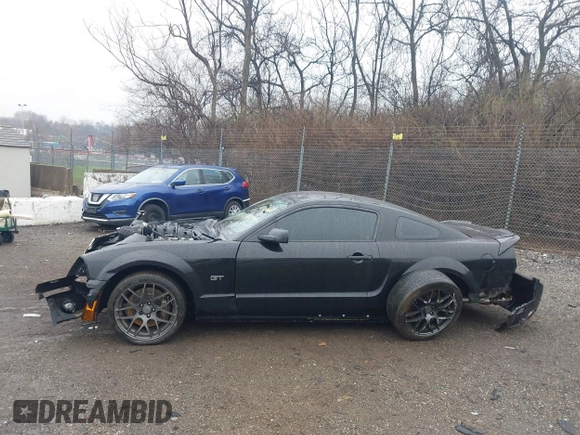 2007 Ford Mustang GT Deluxe with VIN 1ZVFT82H275292215, listed as a IAAI auction lot 41866312 with 114,500 mi miles. Bid and sale history available at carsss.com. Image 14.
