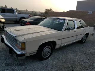 1986 Ford Crown Victoria z VIN 2FABP43F4GX118923, wystawiony jako Copart lot #76413794 z przebiegiem 74 097 mil mil oraz Tytuł czysty. Historia ofert i sprzedaży dostępna na DreamBid. Obrazek 1.