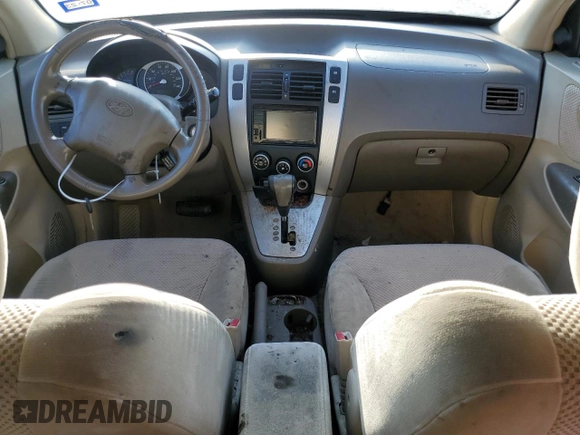 2007 Hyundai Tucson SE with VIN KM8JN12D67U490843, listed as a Copart auction lot 51939774 with 177,045 mi miles and Clean Title. Bid and sale history available at carsss.com. Image 8.