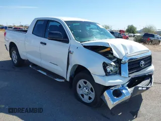 2008 Toyota Tundra z VIN 5TFRV54158X035984, wystawiony jako IAAI lot #41775487 z przebiegiem 105 416 mil mil oraz . Historia ofert i sprzedaży dostępna na DreamBid. Obrazek 1.