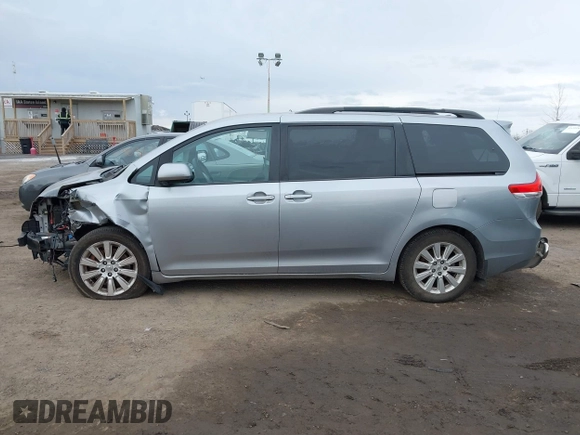 2012 Toyota Sienna LE with VIN 5TDJK3DC0CS046420, listed as a IAAI auction lot 41626308 with 108,517 mi miles. Bid and sale history available at carsss.com. Image 14.