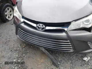 2017 Toyota Camry XLE with VIN 4T1BF1FK2HU714654, listed as a IAAI auction lot 41852758 with 137,016 mi miles. Bid and sale history available at carsss.com. Image 17.