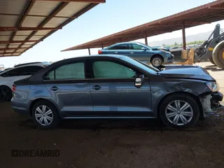 2017 Volkswagen Jetta S с VIN 3VW2B7AJ2HM350559, выставлен на аукционе IAAI как лот 42262206 с пробегом 112 333 миль миль и . История ставок и продаж доступна на DreamBid. Изображение 12.