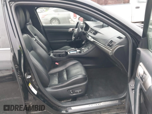 2015 Lexus CT 200h с VIN JTHKD5BH0F2236205, выставлен на аукционе IAAI как лот 42366776 с пробегом 176 506 миль миль и . История ставок и продаж доступна на DreamBid. Изображение 5.