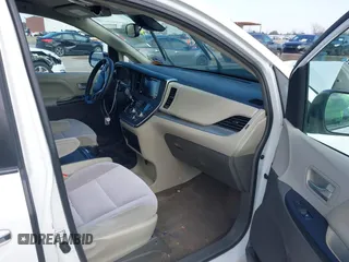 2019 Toyota Sienna LE Auto Access Seat with VIN 5TDKZ3DC4KS968185, listed as a IAAI auction lot 41576704 with 66,260 mi miles and . Bid and sale history available at DreamBid. Image 5.