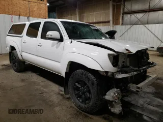 2015 Toyota Tacoma with VIN 5TFLU4EN2FX112036, listed as a Copart auction lot 50275385 with 135,503 mi miles and Salvage Title. Bid and sale history available at DreamBid. Image 4.
