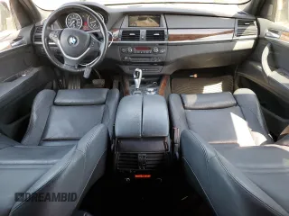 2008 BMW X5 3.0si with VIN 5UXFE43508L025869, listed as a Copart auction lot 53586585 with 100,672 mi miles and Clean Title. Bid and sale history available at carsss.com. Image 8.