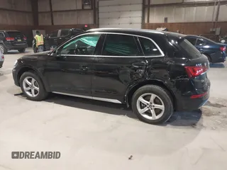 2021 Audi Q5 Premium with VIN WA1AAAFY0M2128148, listed as a IAAI auction lot 41240680 with 37,977 mi miles. Bid and sale history available at carsss.com. Image 3.