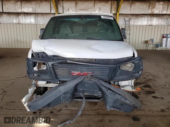 2004 GMC Savana Cargo Van with VIN 1GTHG35UX41162620, listed as a Copart auction lot 42959915 with 222,316 mi miles and Salvage Title. Bid and sale history available at carsss.com. Image 5.