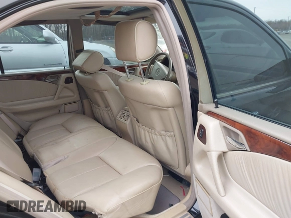 1997 Mercedes-Benz E-Class with VIN WDBJF72F9VA589689, listed as a IAAI auction lot 41929830 with 172,334 mi miles. Bid and sale history available at carsss.com. Image 8.