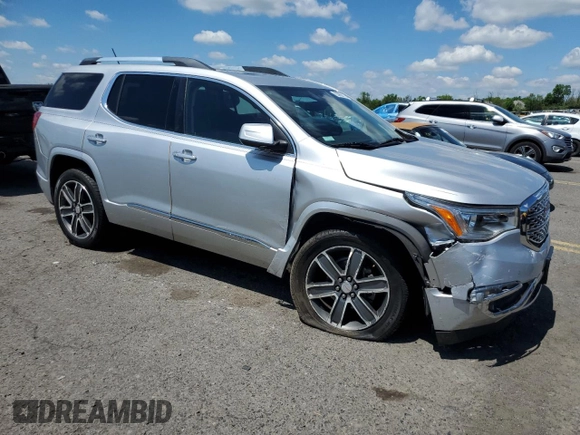 2018 GMC Acadia Denali z VIN 1GKKNXLS8JZ108156, wystawiony jako Copart lot #55960015 z przebiegiem 59 611 mil mil oraz Szkoda całkowita • Salvage title. Historia ofert i sprzedaży dostępna na DreamBid. Obrazek 4.