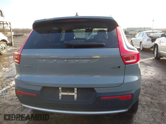 2024 Volvo XC40 Plus Bright Theme with VIN YV4L12UE9R2298185, listed as a IAAI auction lot 41511005 with 21,629 mi miles. Bid and sale history available at carsss.com. Image 16.
