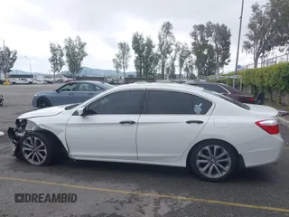 2014 Honda Accord Sedan Sport with VIN 1HGCR2F51EA068845, listed as a IAAI auction lot 41885619 with 201,542 mi miles. Bid and sale history available at carsss.com. Image 14.