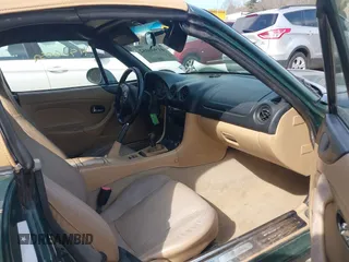 2001 Mazda MX-5 Miata z VIN JM1NB353510214861, wystawiony jako IAAI lot #41906052 z przebiegiem 174 863 mil mil oraz . Historia ofert i sprzedaży dostępna na DreamBid. Obrazek 5.