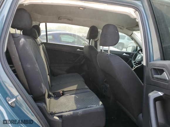 2019 Volkswagen Tiguan S with VIN 3VV1B7AX2KM132021, listed as a Copart auction lot 71241274 with 70,950 mi miles and Salvage Title. Bid and sale history available at carsss.com. Image 11.