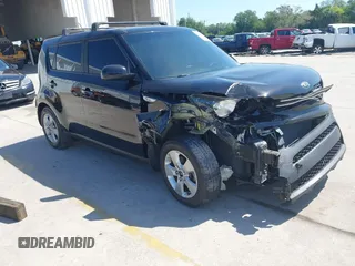2018 Kia Soul with VIN KNDJN2A20J7588072, listed as a IAAI auction lot 42017446 with 89,085 mi miles. Bid and sale history available at carsss.com. Image 1.