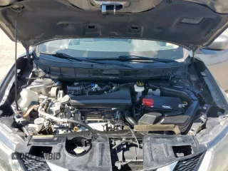 2016 Nissan Rogue SV z VIN KNMAT2MV4GP626083, wystawiony jako Copart lot #56671285 z przebiegiem 110 629 mil mil oraz Szkoda całkowita • Salvage title. Historia ofert i sprzedaży dostępna na DreamBid. Obrazek 12.