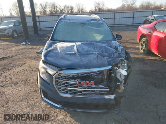 2024 GMC Terrain Denali with VIN 3GKALXEG3RL395046, listed as a IAAI auction lot 41204297 with 2,694 mi miles. Bid and sale history available at carsss.com. Image 12.
